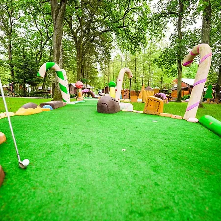 Wioska Indianska River Park ラグジュアリーテント ザトル